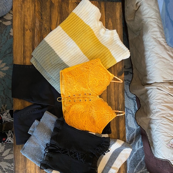 Loose crop sweater - Picture 3 of 3